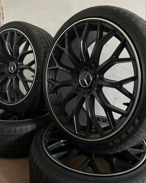 Nieuwstaat 19 Inch Mercedes AMG zomerset, Auto-onderdelen, Banden en Velgen, Banden en Velgen, Zomerbanden, 19 inch, 235 mm, Nieuw