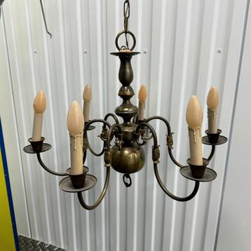 Antieke bronzen kroonluchter beschikbaar voor biedingen