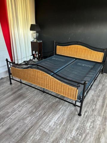 2 persoons bed  beschikbaar voor biedingen