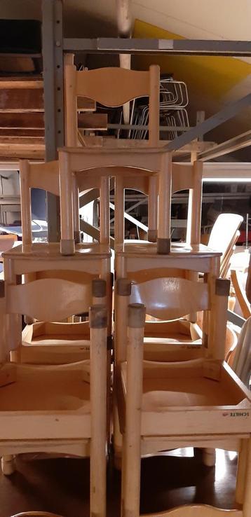 Vintage kinderstoelen massief hout Schilte  beschikbaar voor biedingen
