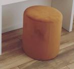 Riverdale Puf - Okergeel, Huis en Inrichting, Banken | Voetenbanken en Poefen, Minder dan 50 cm, Rond, Ophalen of Verzenden, Zo goed als nieuw