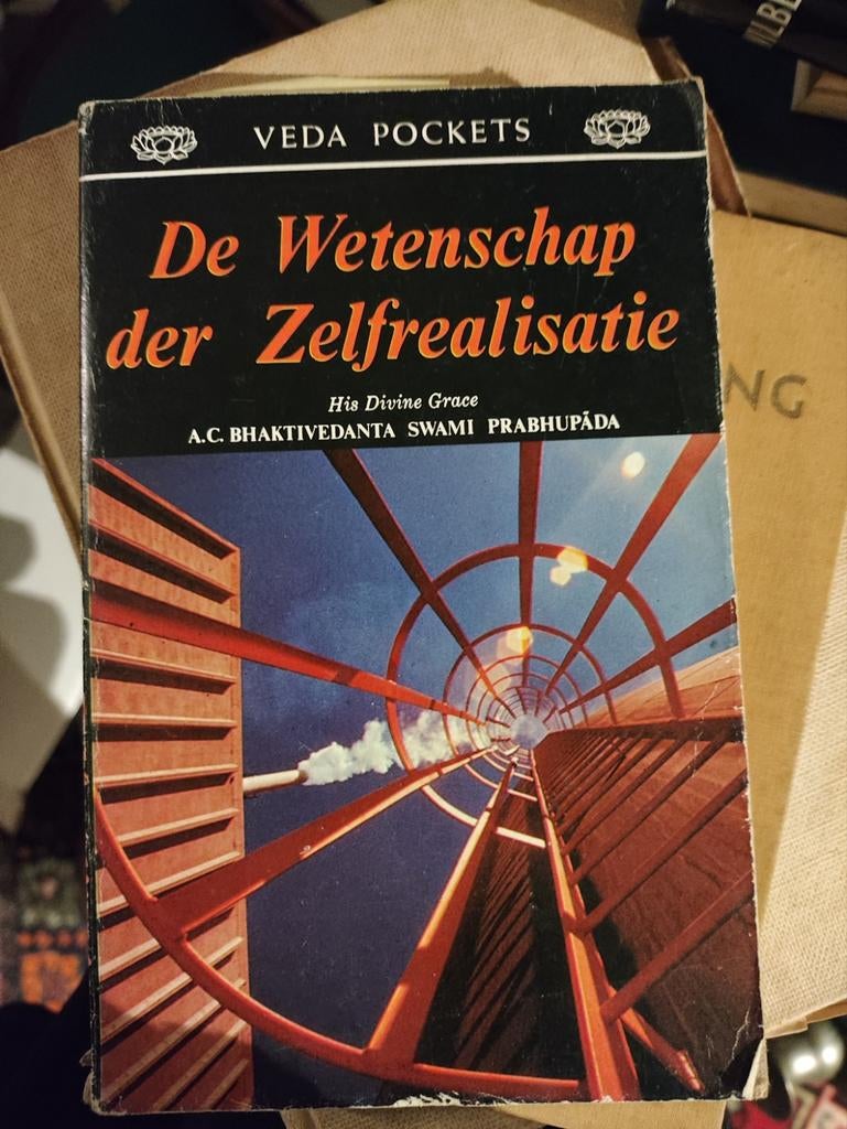 De Wetenschap der Zelfrealisatie - Veda Pockets, Achtergrond en Informatie, Spiritualiteit algemeen, Ophalen of Verzenden, Gelezen