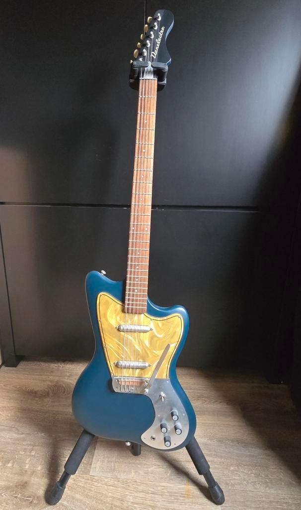Danelectro Dead On '67 Baritone gitaar, Muziek en Instrumenten, Snaarinstrumenten | Gitaren | Elektrisch, Zo goed als nieuw, Solid body