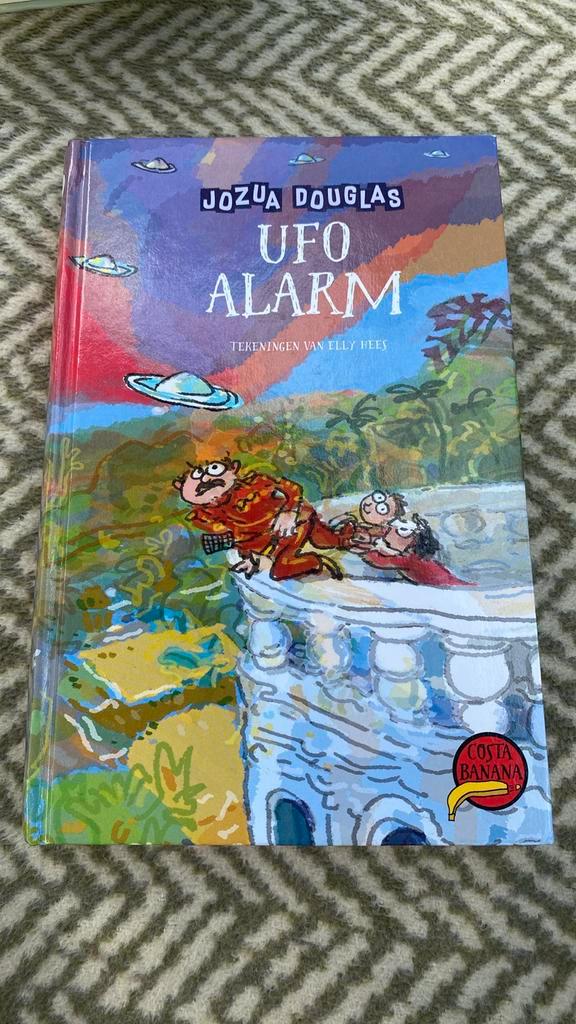Jozua Douglas - Ufo-alarm, Boeken, Kinderboeken | Jeugd | 10 tot 12 jaar, Zo goed als nieuw, Ophalen of Verzenden