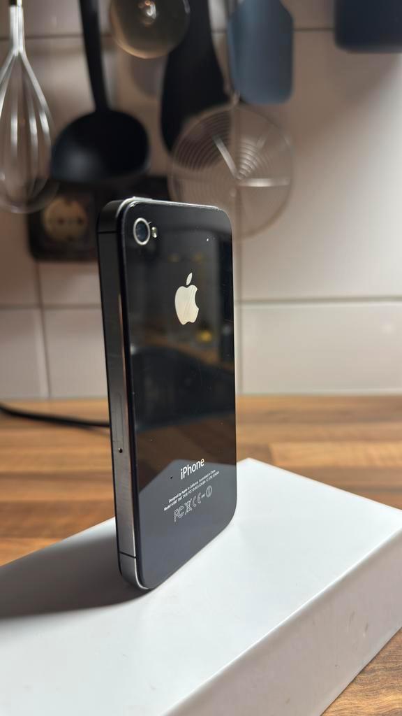 iPhone 4 - Bieden!, Telecommunicatie, Mobiele telefoons | Apple iPhone, Gebruikt, 16 GB, Zonder simlock, iPhone 4, Zwart, Ophalen