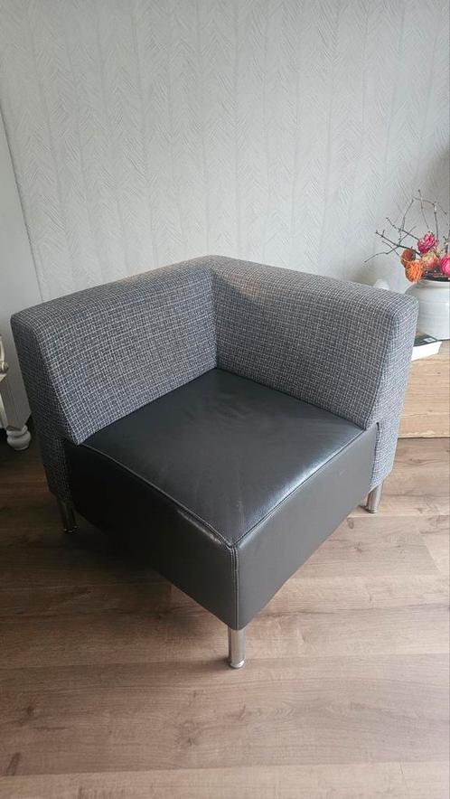 Fauteuil Montel van leer en stof, Huis en Inrichting, Stoelen, Zo goed als nieuw, Eén, Ophalen