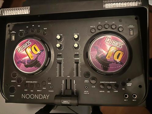 Noonday party box, Audio, Tv en Foto, Karaoke-apparatuur, Zo goed als nieuw, Ophalen