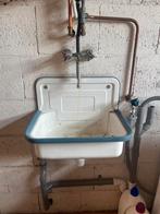 Antieke wasbak met kraan, Ophalen