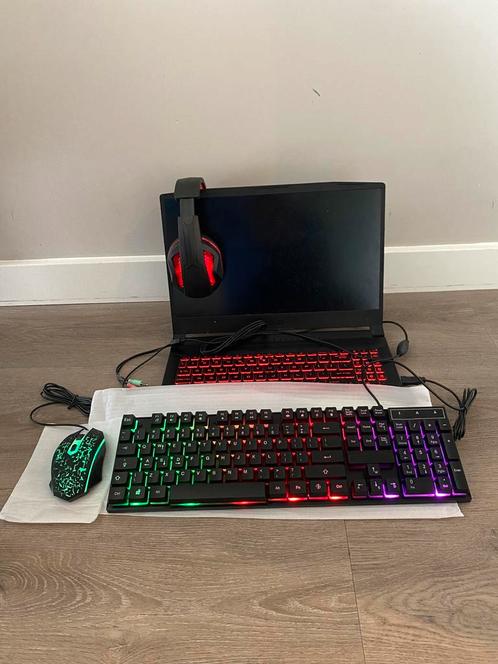 Splinternieuw gamingset!! 3-1!!, Computers en Software, Toetsenborden, Nieuw, Qwerty, Bedraad, Toetsenbord en muis-set, Ophalen of Verzenden