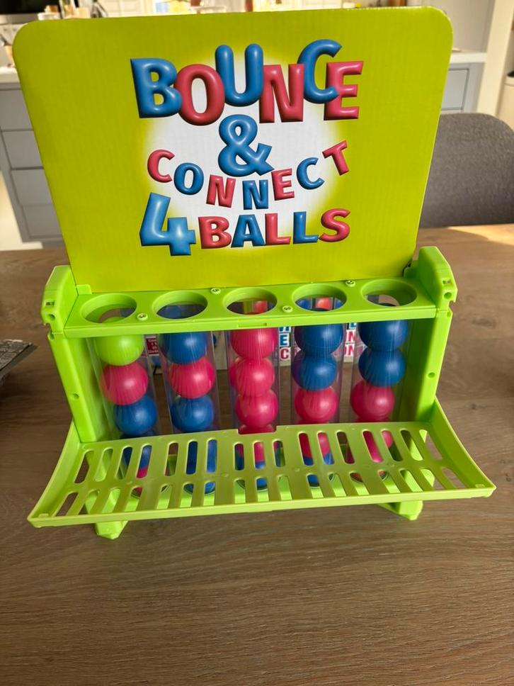 Balspel bounce en connect als Hasbro gooi vier op ‘n rij, Kinderen en Baby's, Speelgoed | Voetbaltafels, Zo goed als nieuw, Ophalen of Verzenden