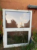 Raam met kozijn, Doe-het-zelf en Verbouw, Glas en Ramen, Ophalen, Gevelraam of Ruit, Gebruikt, 80 tot 120 cm