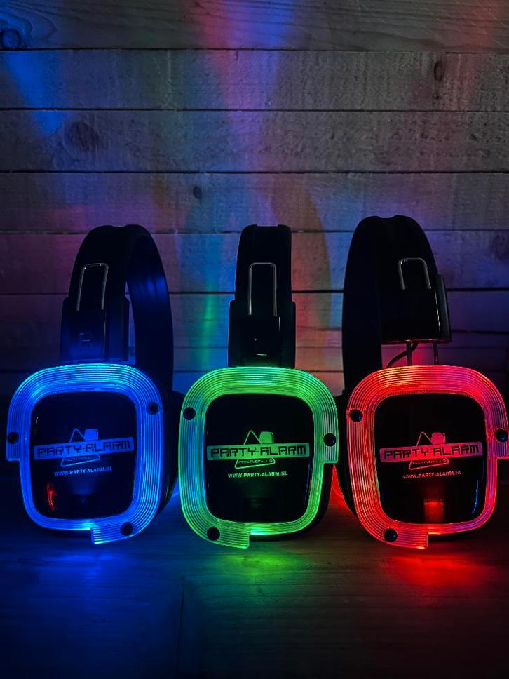 Silent disco verhuur v.a. €2,99 p.p., Hobby en Vrije tijd, Feestartikelen | Verhuur, Nieuw, Overige, Ophalen