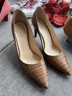 Vero Cuoio - maat 40, Ophalen of Verzenden, Zo goed als nieuw, Pumps