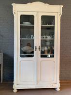 Landelijke brocante kast, Antiek en Kunst, Antiek | Meubels | Kasten, Ophalen of Verzenden