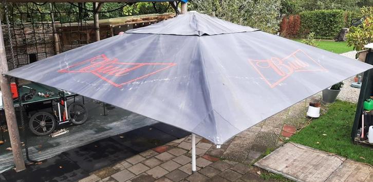 Horeca parasol Bud 4x4 meter, Tuin en Terras, Parasols, Gebruikt, Stokparasol, Meer dan 4 meter, Ophalen