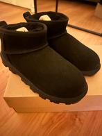 UGG classic ultra mini, UGG, Zwart, Ophalen of Verzenden, Zo goed als nieuw