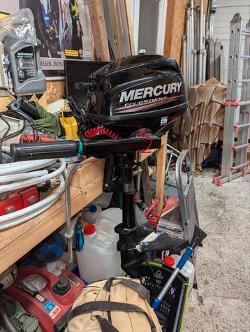 Mercury 3,5 pk viertakt. Nieuwstaat beschikbaar voor biedingen