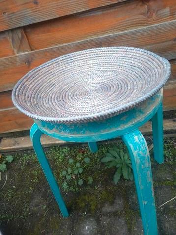 Zilvergrijze schaal Senegal 37x37 cm beschikbaar voor biedingen