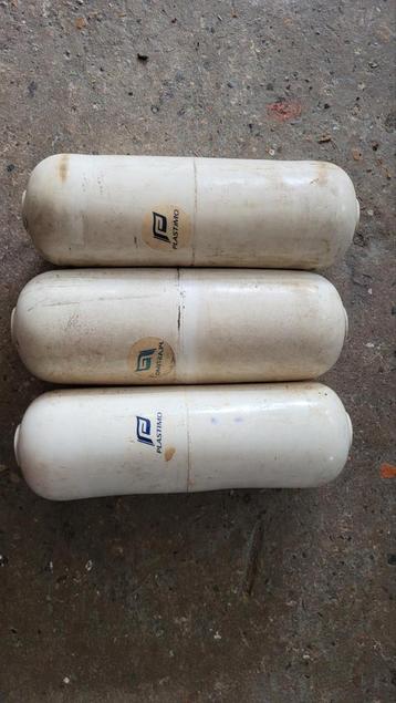 3 plastimo open boeien beschikbaar voor biedingen