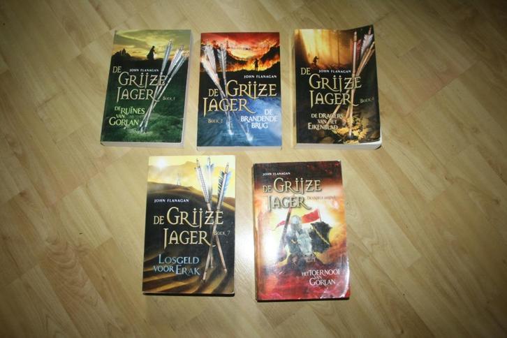 John Flanagan - De grijze jager, Boeken, Kinderboeken | Jeugd | 10 tot 12 jaar, Gelezen, Ophalen of Verzenden