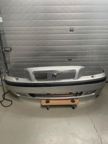 Volvo V70 voorbumper 09190305 2419 bouwjaar 2000-2004 beschikbaar voor biedingen