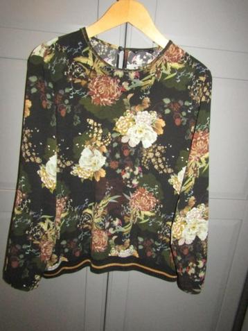 G505 Summum mt 46 top blouse zwart bloemen beschikbaar voor biedingen