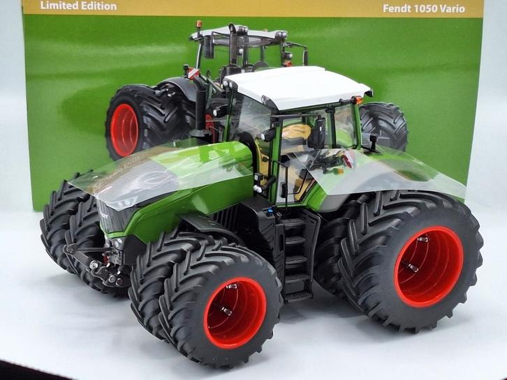 Fendt 1050 Vario met Dubbellucht Agritechnica Editie, Hobby en Vrije tijd, Modelauto's | 1:32, Nieuw, Tractor of Landbouw, Overige merken