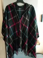 Mooie poncho met capuchon en knoopsluiting, 1 maat, Ophalen of Verzenden, Zo goed als nieuw, Maat 46/48 (XL) of groter
