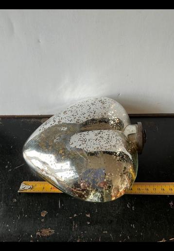 Groot zilveren glazen hart als kerstbal. Ongeveer 16 cm hoog beschikbaar voor biedingen