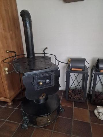 Antieke Klaverblad Houtkachel - Pronkstuk! beschikbaar voor biedingen