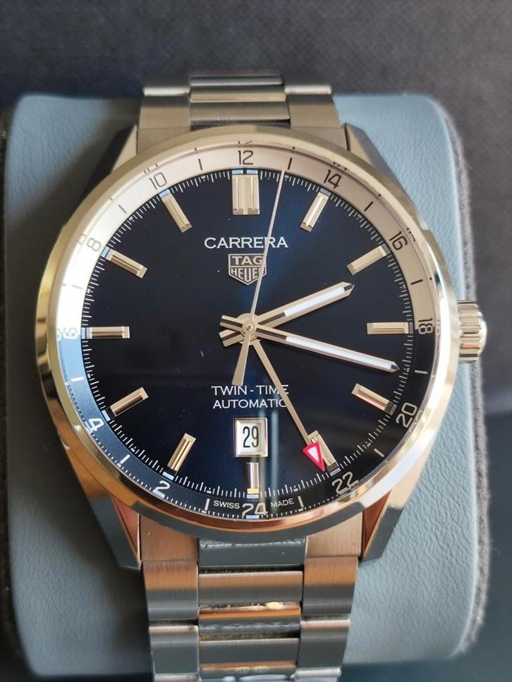 T.K. i.nw.st. 1 Tag Heuer Carrera Twin Time (GMT) van 2022., Sieraden, Tassen en Uiterlijk, Horloges | Heren, Zo goed als nieuw