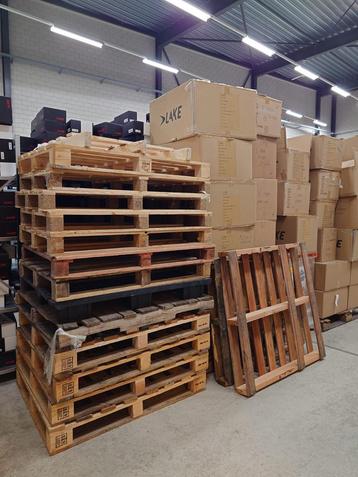 Gratis pallets af te halen beschikbaar voor biedingen