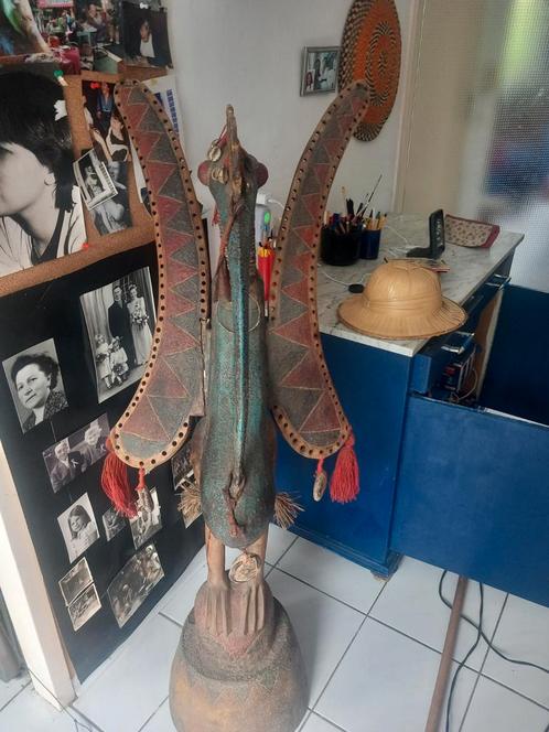 Vogel#Ghana#uit een stuk gemaakt#130 cm#hout#linker vleugel#, Antiek en Kunst, Kunst | Beelden en Houtsnijwerken, Ophalen of Verzenden