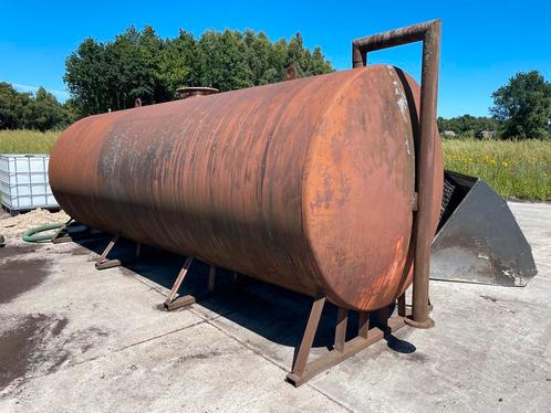 Grote tank +/- 15.000 liter binnenzijde is gecoat!, Doe-het-zelf en Verbouw, Gereedschap | Overige machines, Gebruikt, Ophalen of Verzenden