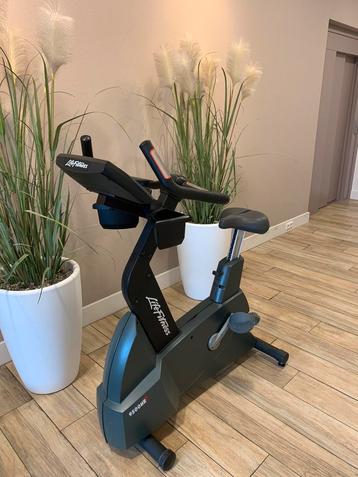 Hometrainer Life Fitness LC9500HR Next Gen Upright bike. Pro beschikbaar voor biedingen