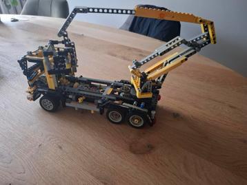 Lego truck met hefbrug technisch lego beschikbaar voor biedingen
