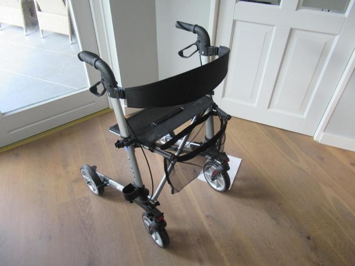 Rollator Vermeiren Quadri light lichtgewicht Dubbele opvouw, Diversen, Rollators, Zo goed als nieuw, Lichtgewicht, Opvouwbaar
