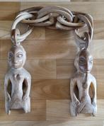 Afrikaanse houtsnijwerk bruidsketting (bruiloftsketting)., Antiek en Kunst, Kunst | Beelden en Houtsnijwerken, Ophalen of Verzenden