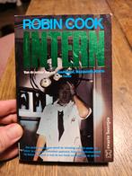 Robin Cook - Intern, Boeken, Taal | Engels, Ophalen of Verzenden, Zo goed als nieuw
