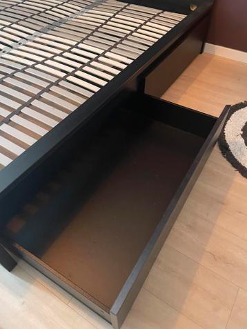 Malm Ikea bed zwart 160x200, + matras + bedlades - afbeelding 3