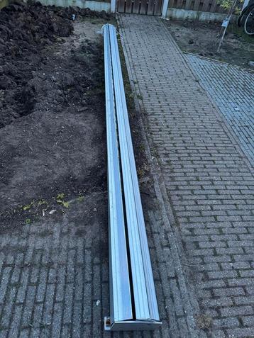 Elektrische Zonnescherm 4,75 Meter Breed
 beschikbaar voor biedingen