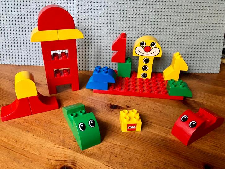 Duplo fantasie blokken dieren clown ogen en bouwplaat rood, Kinderen en Baby's, Speelgoed | Duplo en Lego, Zo goed als nieuw, Duplo