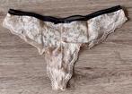 String M, Verzenden, Roze, String