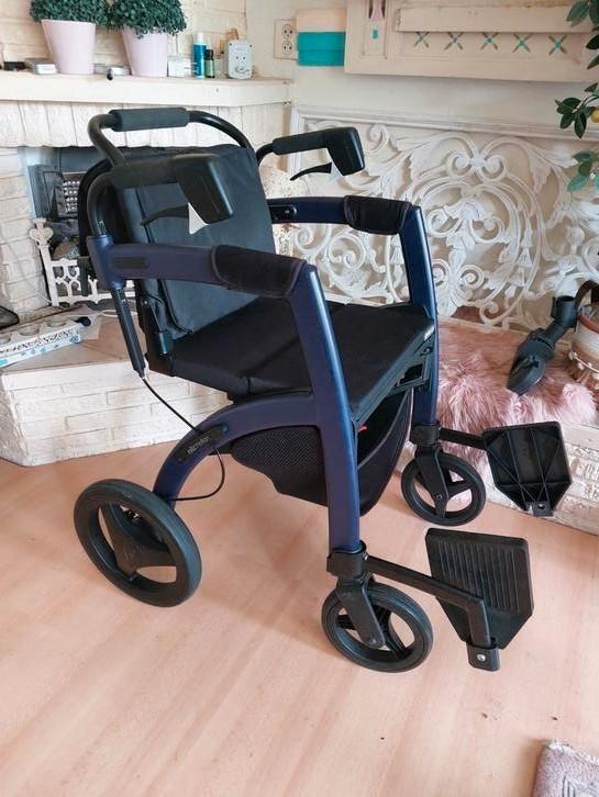 Rollz motion en  in wit rollator rolstoel, Diversen, Rolstoelen, Zo goed als nieuw, Duwrolstoel, Ophalen of Verzenden