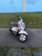Sym mio 50, Fietsen en Brommers, Scooters | SYM, Ophalen of Verzenden, Zo goed als nieuw, Benzine, Mio