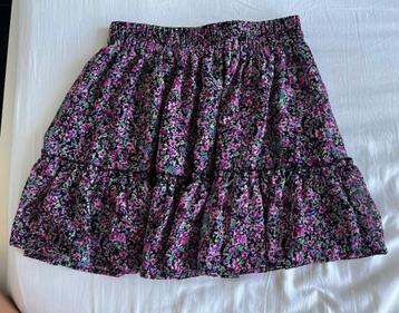 Bloemen rokje met paars en roze en groen - maat S  beschikbaar voor biedingen