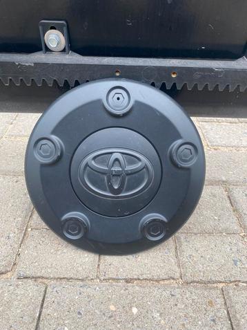 1 originele Toyota Proace naafdop beschikbaar voor biedingen