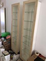 Bertby vitrinekast, twee stuks. Houtkleur., Huis en Inrichting, Kasten | Vitrinekasten, Ophalen, Minder dan 50 cm, Met deur(en)