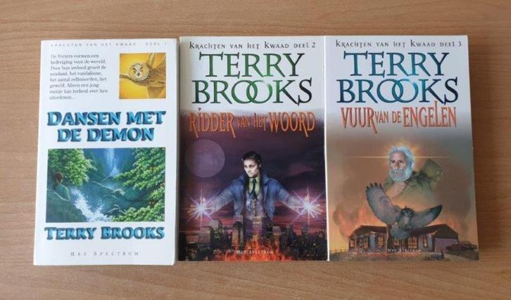 Terry Brooks - Krachten van het Kwaad (verschill. uitgaves), Boeken, Fantasy, Gelezen, Ophalen of Verzenden