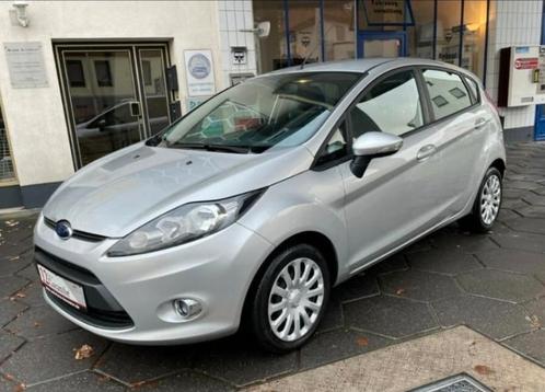 Mooie Ford Fiësta 1.25 60KW 5DR Grijs, 42000km dealeronderho, Auto's, Ford, Particulier, Fiësta, ABS, Airbags, Airconditioning
